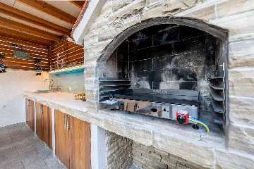 Apartment in Čižići (Krk) with Private Heated Jacuzzi