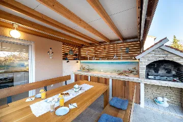 Apartment in Čižići (Krk) with Private Heated Jacuzzi