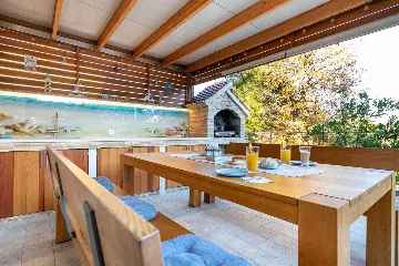 Apartment in Čižići (Krk) with Private Heated Jacuzzi