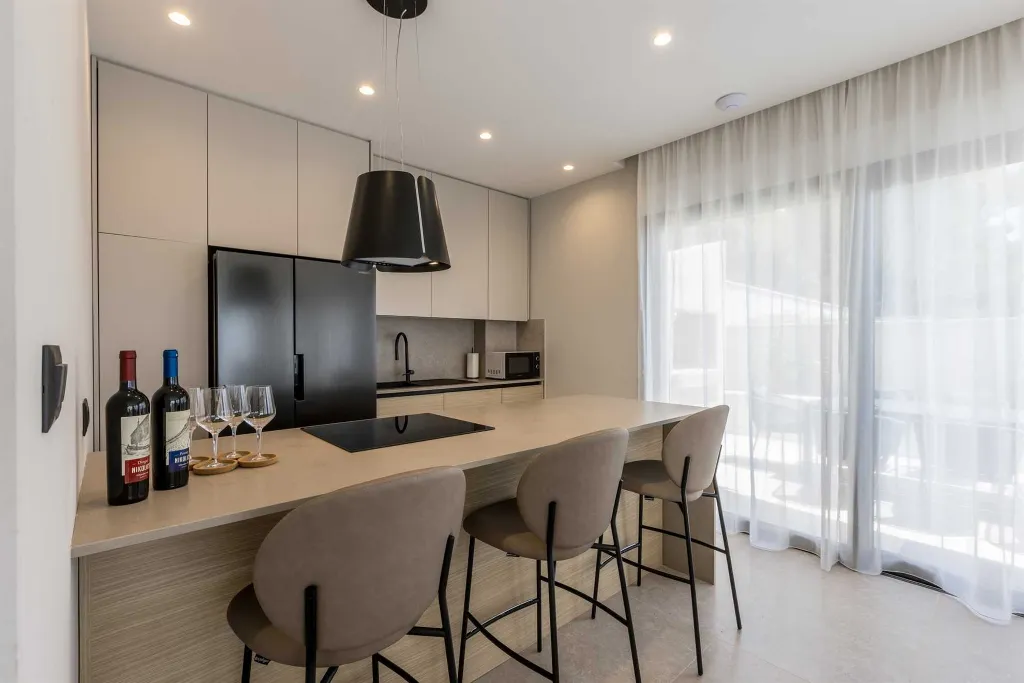 3-Bedroom Villa for 6 Guests in Pijavičino