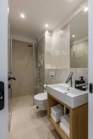 3-Bedroom Villa with Heated Pool in Pijavičino