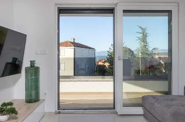 Vantačići (Krk) Apartment for 6 Near the Beach