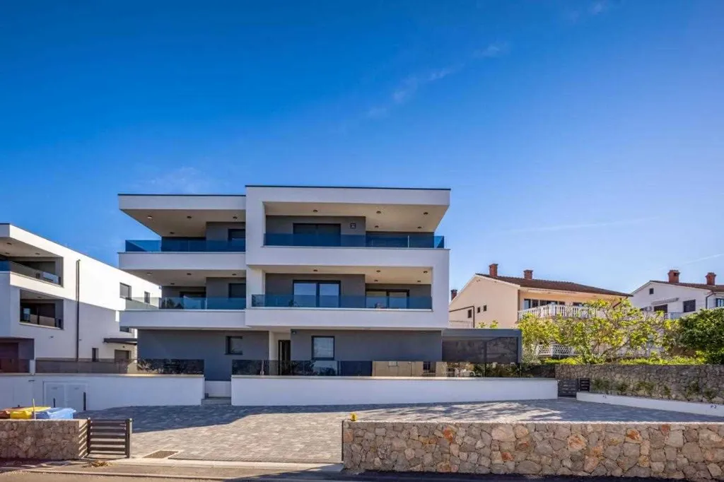 Vantačići (Krk) Apartment for 6 Near the Beach