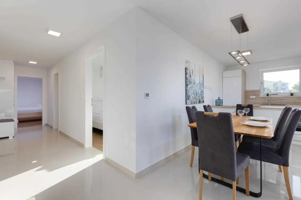 Vantačići (Krk) Apartment for 6 Near the Beach