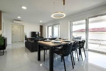 Coastal Elegance Apartment Malinska