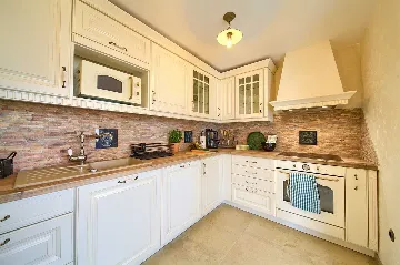 Šilo (Krk) Villa for 8 Guests with Heated Pool