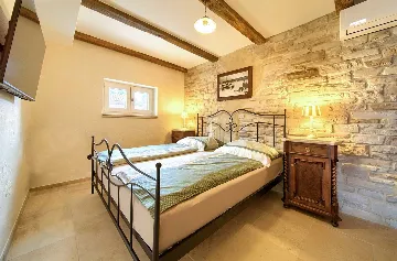 Šilo (Krk) Villa for 8 Guests with Heated Pool