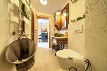 Šilo (Krk) Villa for 8 Guests with Heated Pool