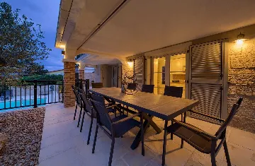 Šilo (Krk) Villa for 8 Guests with Heated Pool