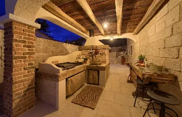 Šilo (Krk) Villa for 8 Guests with Heated Pool