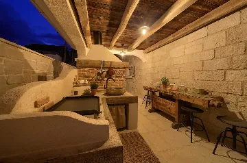 Šilo (Krk) Villa for 8 Guests with Heated Pool