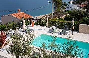 Šilo (Krk) Villa for 8 Guests with Heated Pool