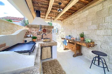 Šilo (Krk) Villa for 8 Guests with Heated Pool