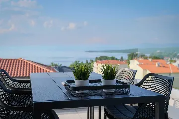 Sea-View Apartment with Balcony in Malinska (Krk)