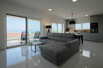 Sea-View Apartment with Balcony in Malinska (Krk)