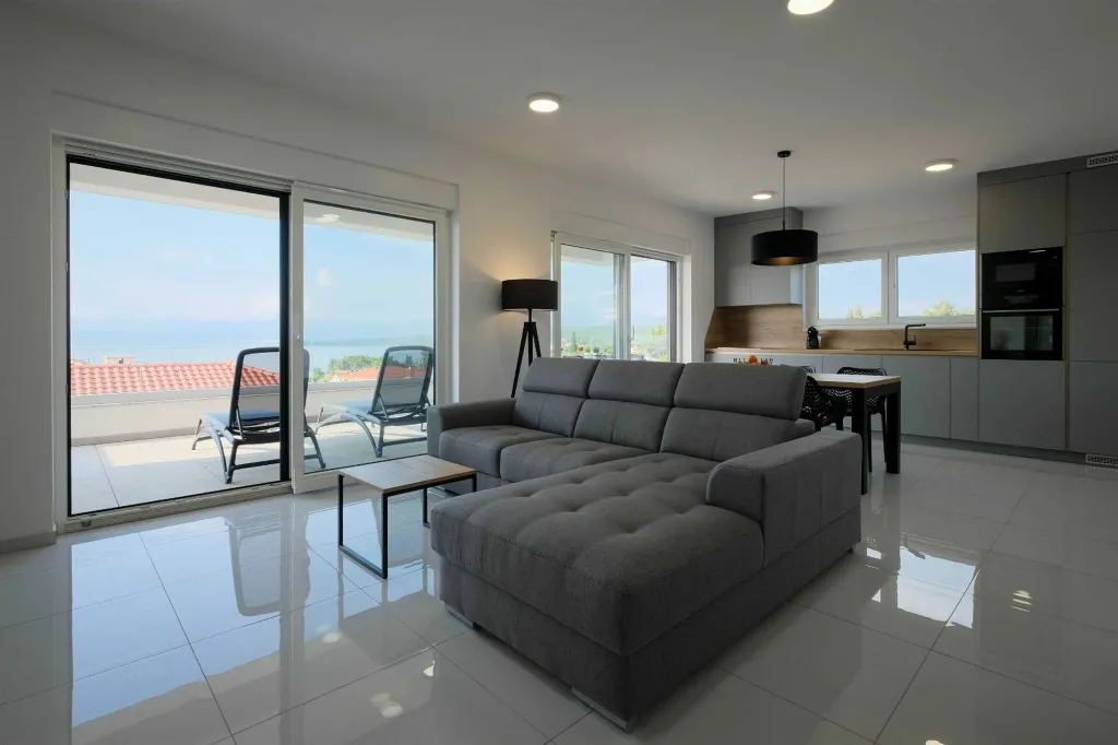 Sea-View Apartment with Balcony in Malinska (Krk)