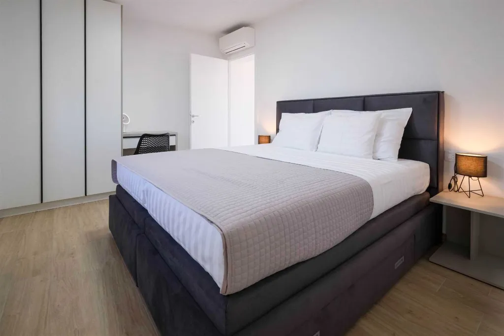 Sea-View Apartment with Balcony in Malinska (Krk)