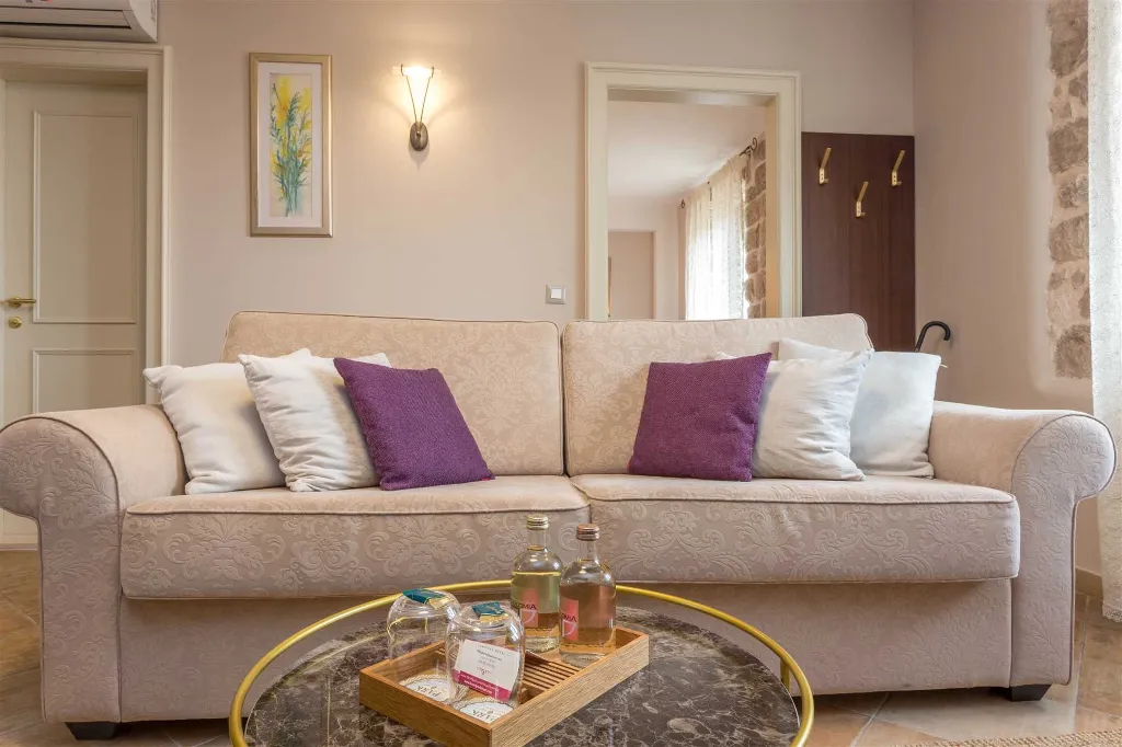 Sea-View Apartment in Hvar for 2 Guests
