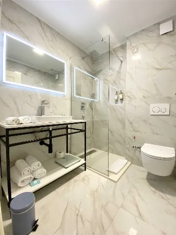 Sea View Apartment in Hvar with King Bed