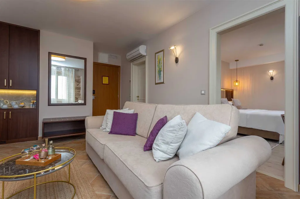 Hvar Sea-View Apartment for 2 Adults and Children