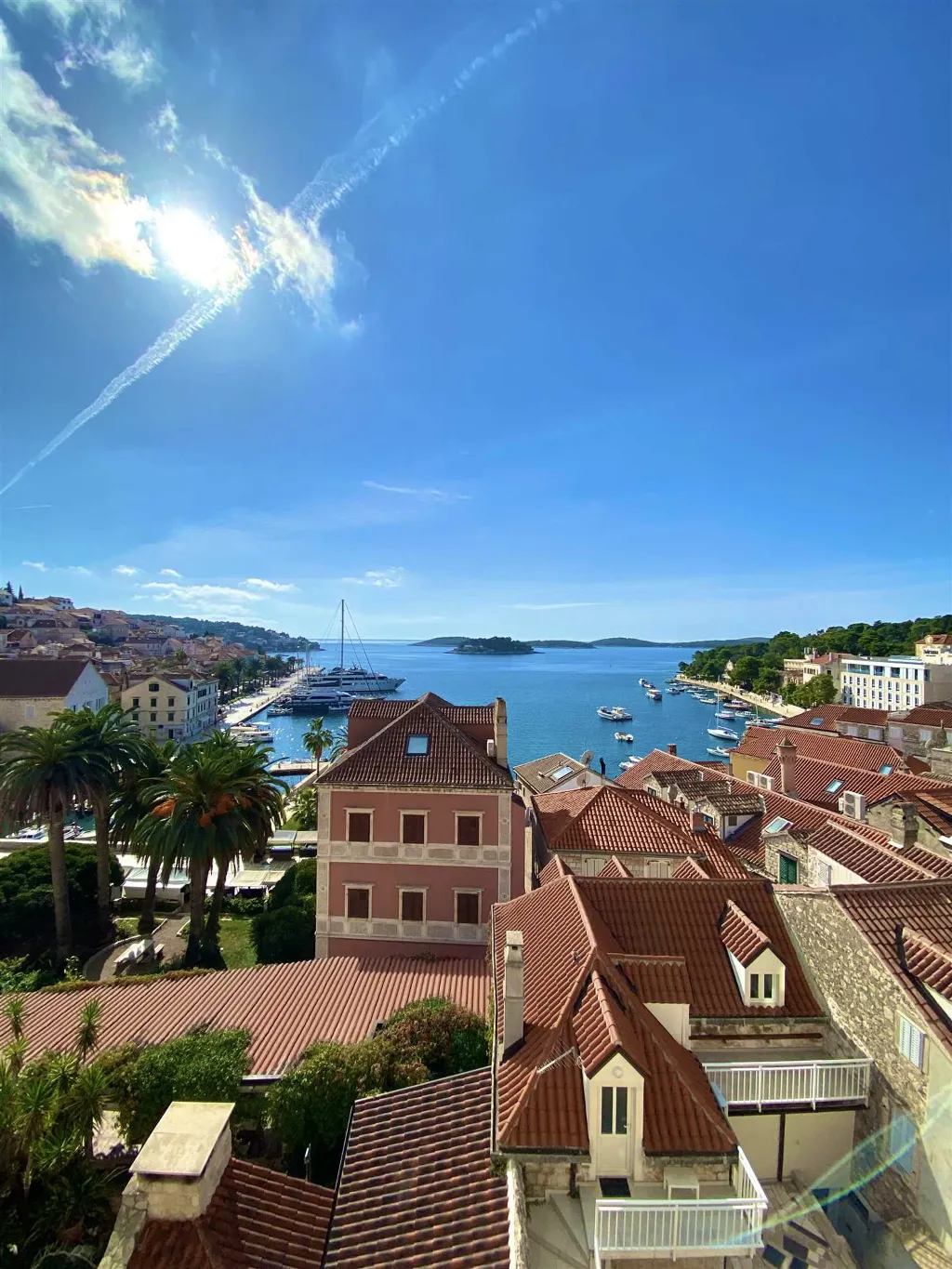 Sea-View Apartment in Hvar with Balcony