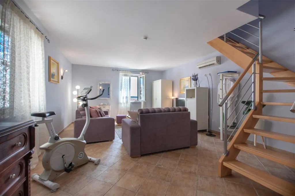 Sea View Apartment for 3 Guests in Hvar