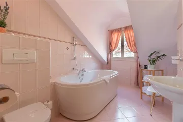 Sea View Apartment for 3 Guests in Hvar