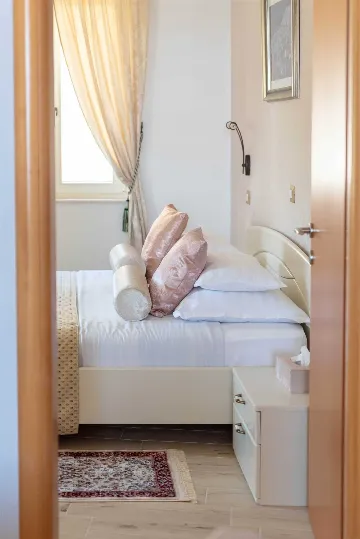 Sea View Apartment in Hvar for Up to 5 Guests