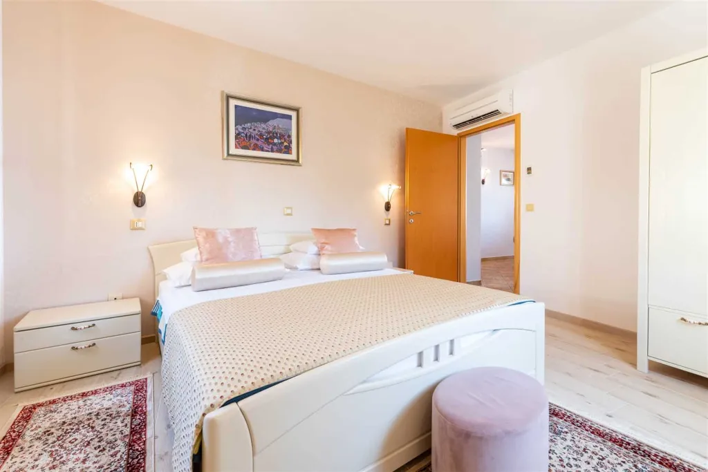 Sea View Apartment in Hvar for Up to 5 Guests