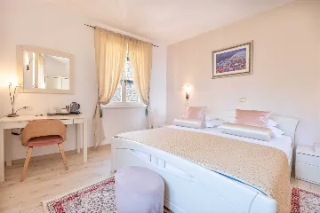 Sea View Apartment in Hvar for Up to 5 Guests