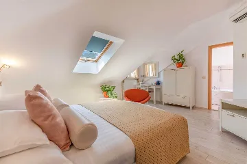 Sea View Apartment in Hvar for Up to 5 Guests