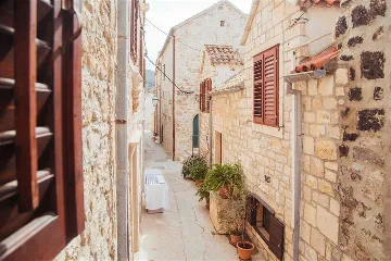 2-Bedroom Holiday House in Hvar