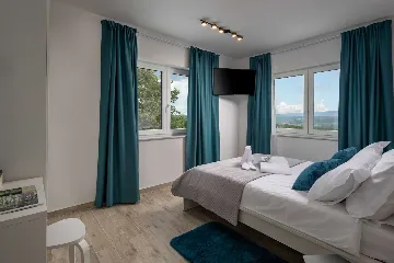 3-Bedroom Villa in Kršan for Up to 8 Guests