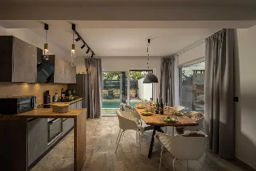 3-Bedroom Villa in Kršan for Up to 8 Guests