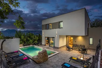 3-Bedroom Villa in Kršan for Up to 8 Guests