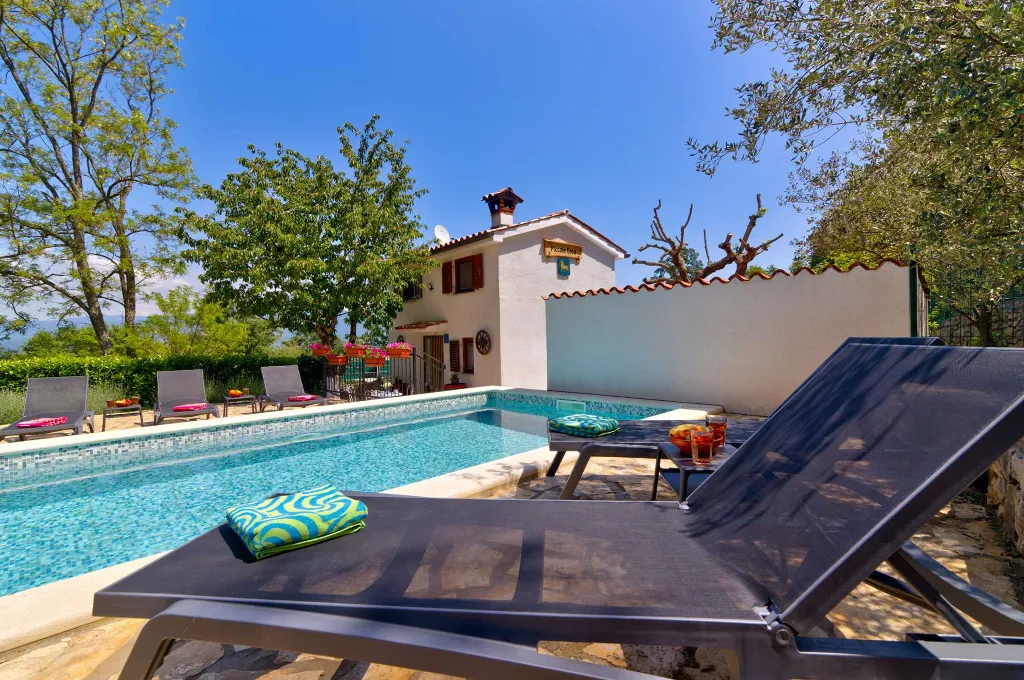 Kršan Holiday House with Swimming Pool