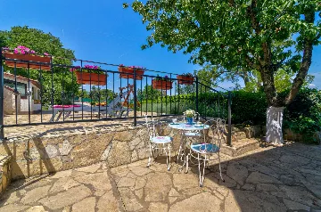 Kršan Holiday House with Swimming Pool