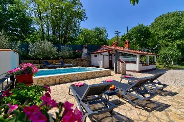 Kršan Holiday House with Swimming Pool