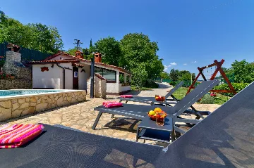 Kršan Holiday House with Swimming Pool