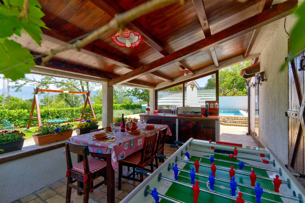 Kršan Holiday House with Swimming Pool
