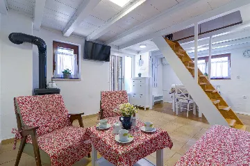 Kršan Holiday House with Swimming Pool