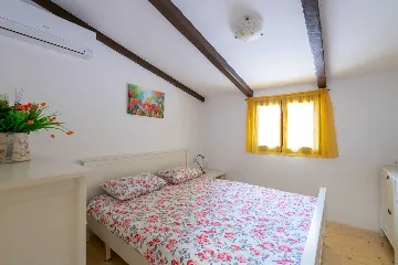 Kršan Holiday House with Swimming Pool