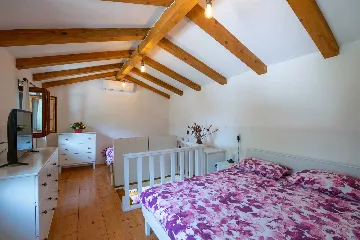 Kršan Holiday House with Swimming Pool