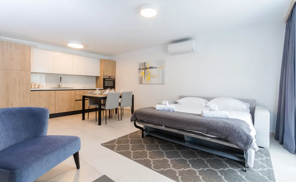 One-Bedroom Apartment in Umag for Up to 4