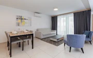 One-Bedroom Apartment in Umag for Up to 4