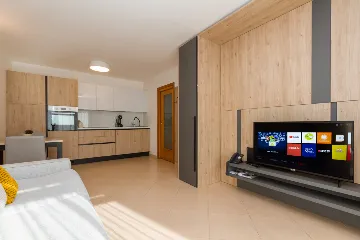 Studio Apartment with Terrace in Umag for 2