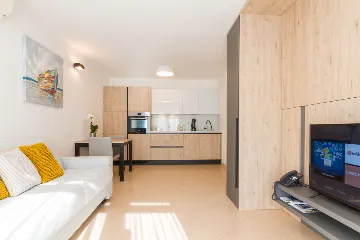 Studio Apartment with Terrace in Umag for 2