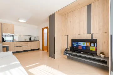 Studio Apartment with Terrace in Umag for 2