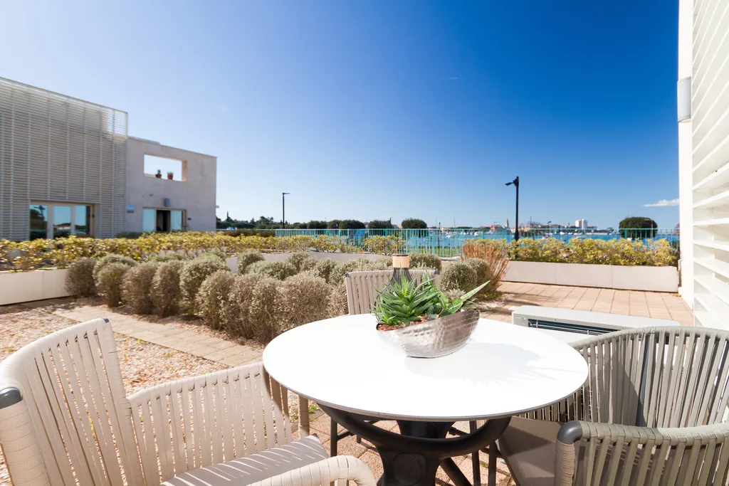 Studio Apartment with Terrace in Umag for 2