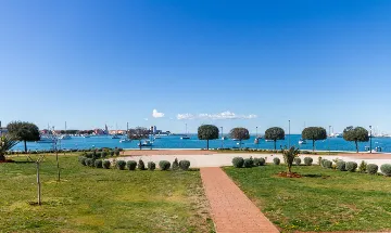 Studio Apartment with Terrace in Umag for 2